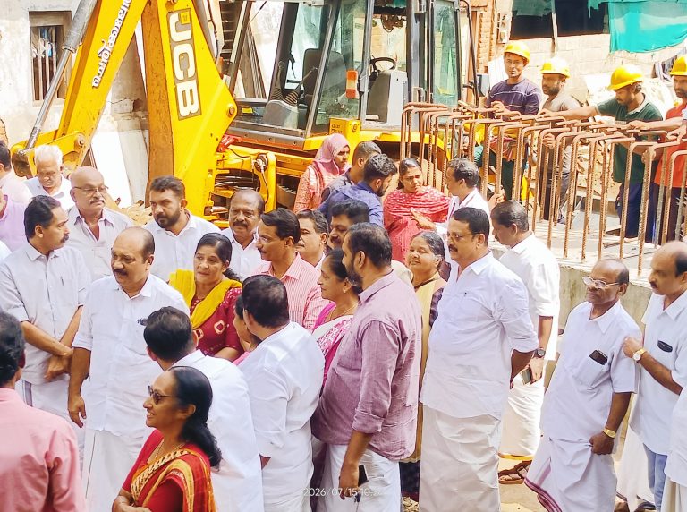 റാന്നിയിൽ പണികൾ മുടങ്ങികിടന്ന റാന്നി വൺവേ പാലം വീണ്ടും പണിതുടങ്ങി