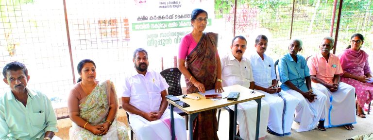 ക്ഷീരകർഷകർക്ക് തീറ്റപ്പുൽ വിതരണ ഉദ്ഘാടനം മല്ലപ്പള്ളി ബ്ലോക്ക് പഞ്ചായത്ത് പ്രസിഡണ്ട്  ശോശാമ്മ തോമസ് നിർവഹിച്ചു