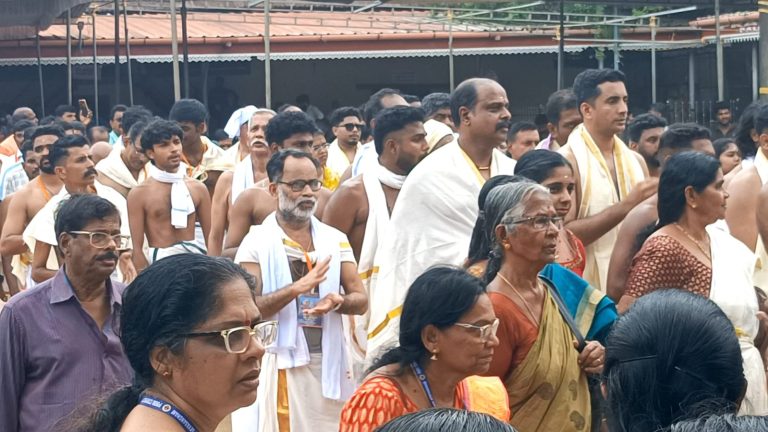 ആറന്മുള വള്ളസദ്യകൾ പതിനാറാം തീയതി ബുധനാഴ്ച  പര്യവസാനിക്കും